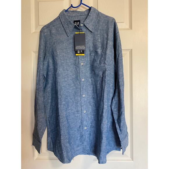 GAP Tops - Bottom Shirt